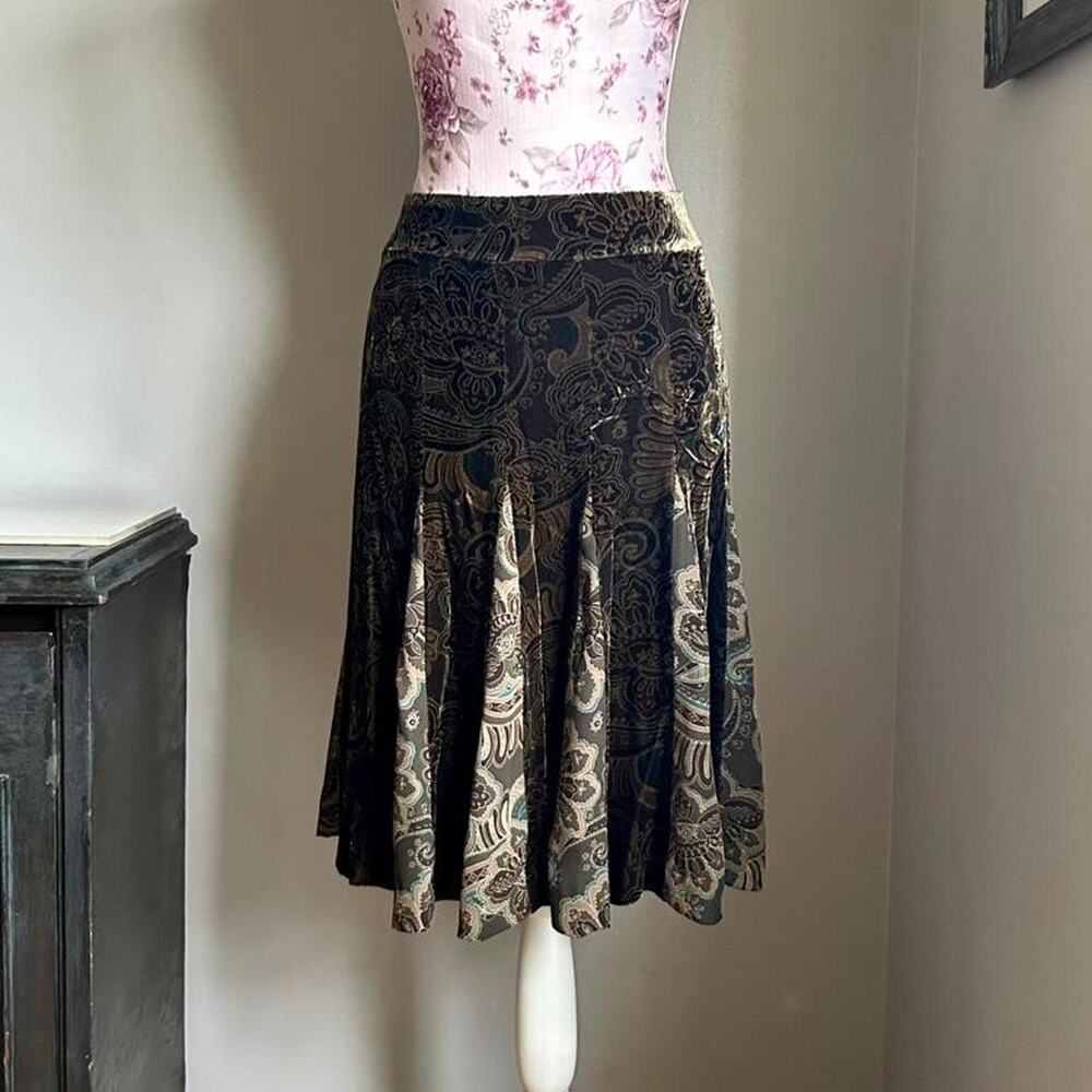 Pleated midi velvet skirt Ann Taylor Loft Brown 2 petite paisley print